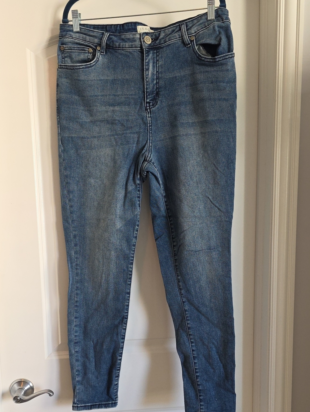 GUC Eloquii 16 Medium Blue High-Rise Skinny Jeans
